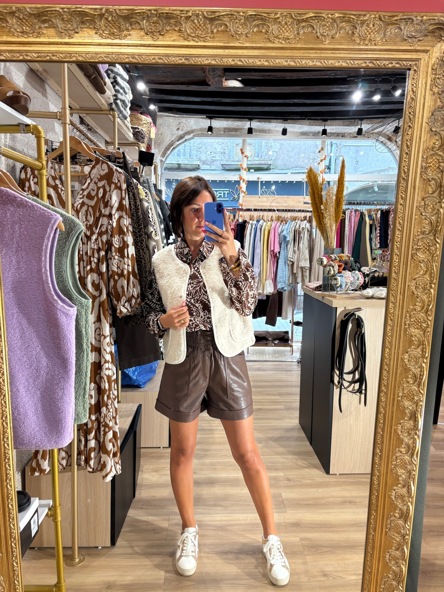 Short cuir choco