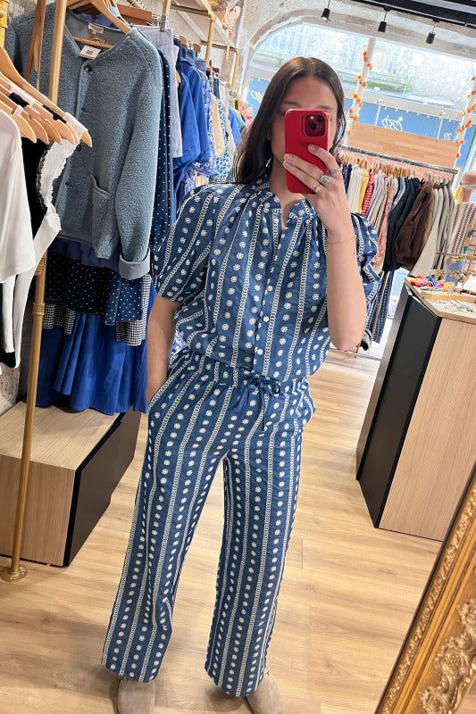Pantalon bleu jean brodé