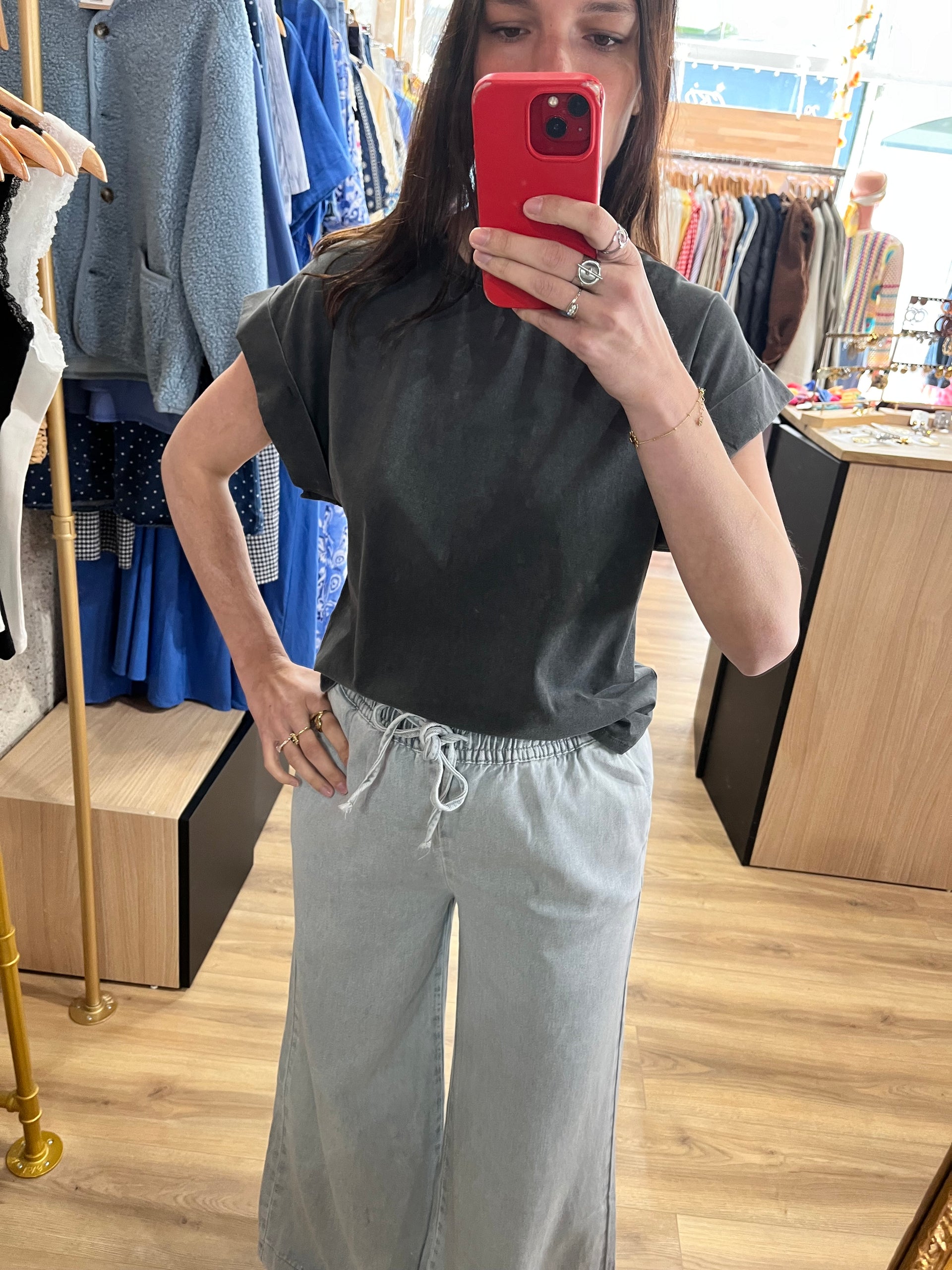 tee- shirt gris