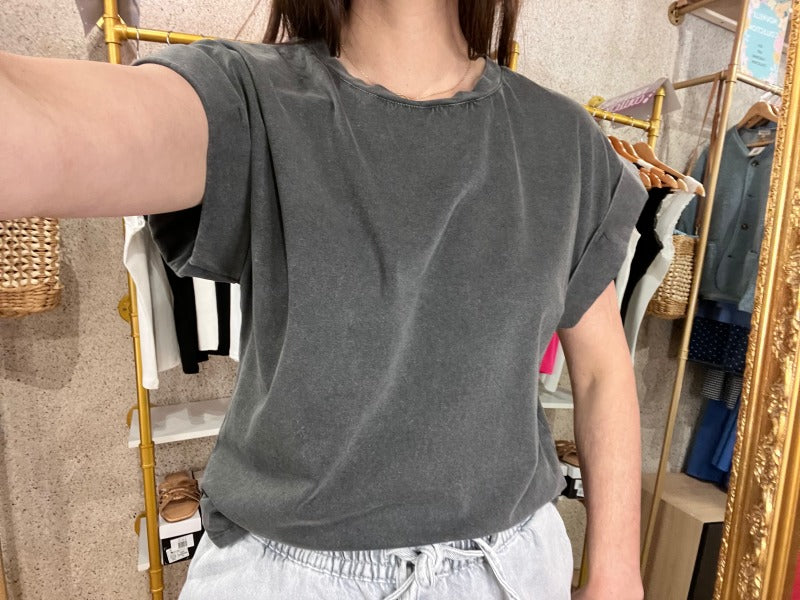 tee- shirt gris