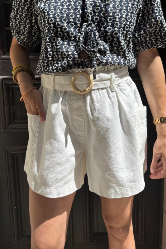 Short blanc